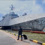 அமெரிக்க கடற்படை கப்பல் ‘USS சாண்டா பார்பரா’ கொழும்பு துறைமுகம் வருகை!